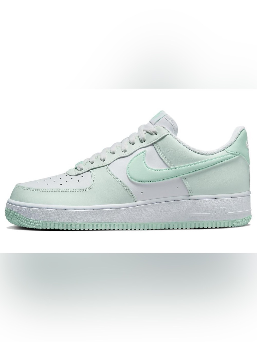 Nike Air Force 1 ‘07 White Barely Green Mint Low‎ Top Sneakers Men’s 10 Like New